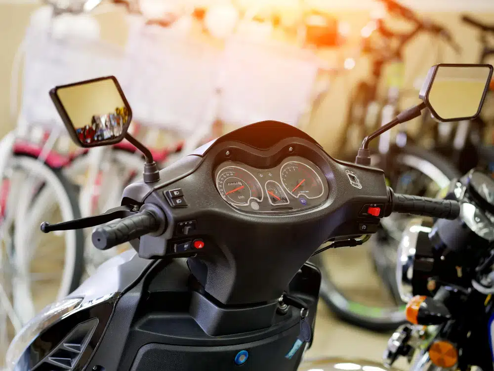 Fungsi Panel Dashboard Motor: Fitur, Penyebab Kusam dan Cara Menghitamkannya
